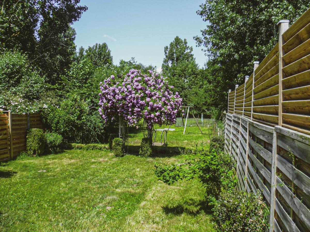 La Laujere Ivie - Gite & Piscine Privative Saint-Hilaire-du-Bois  Экстерьер фото