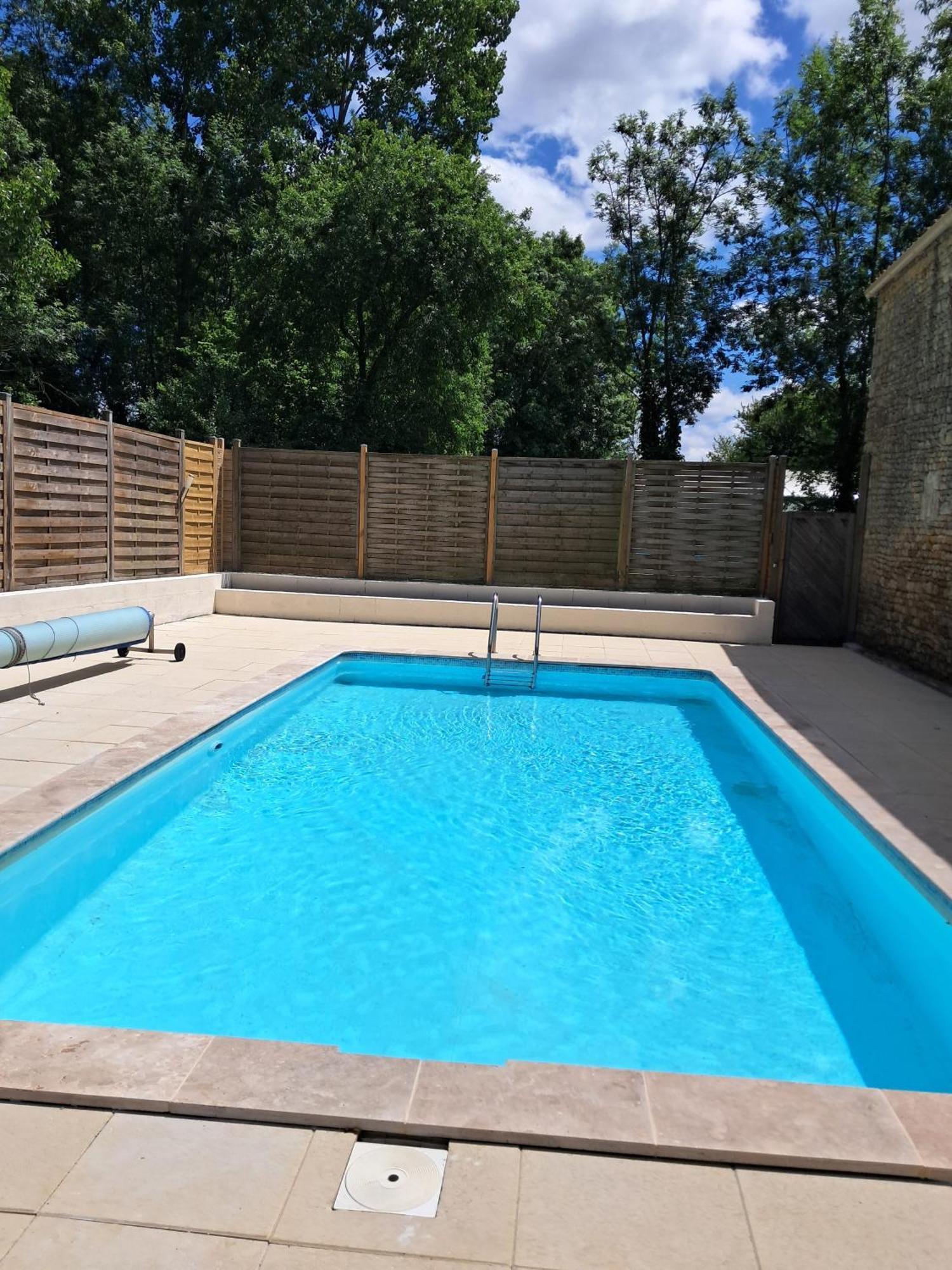 La Laujere Ivie - Gite & Piscine Privative Saint-Hilaire-du-Bois  Экстерьер фото